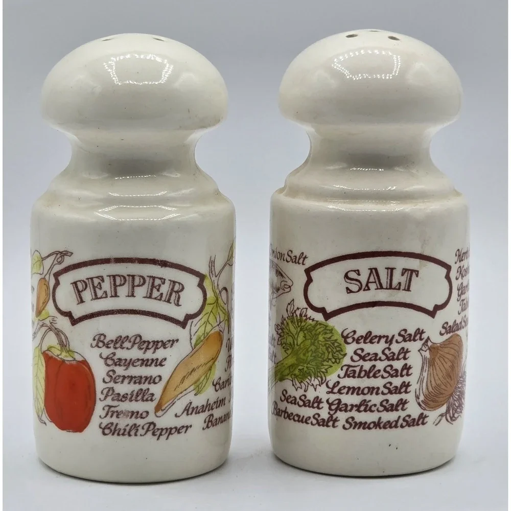 Avon Country Kitchen Salt & Pepper Shakers with Mushroom Top 1980 Vintage